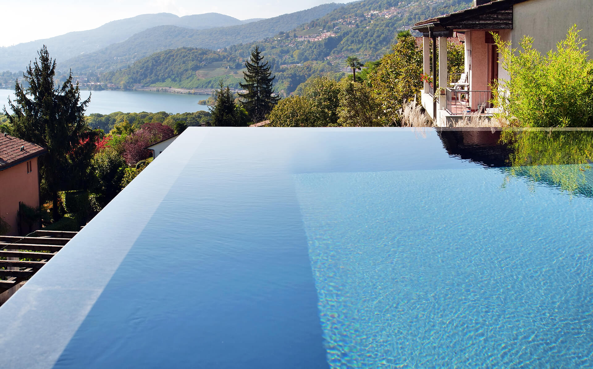 Piscina e sostenibilità: consigli pratici per risparmiare acqua